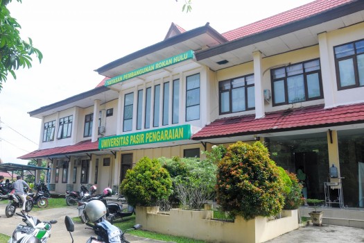 SMART IT COMPETITION DITAJA OLEH HIMPUNAN MAHASISWA TEKNIK INFORMATIKA (HIMATI)